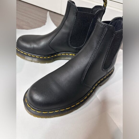 2976 Dr. Marten's Women's Smooth Leather Chelsea Boots size 8 - Picture 2 of 7